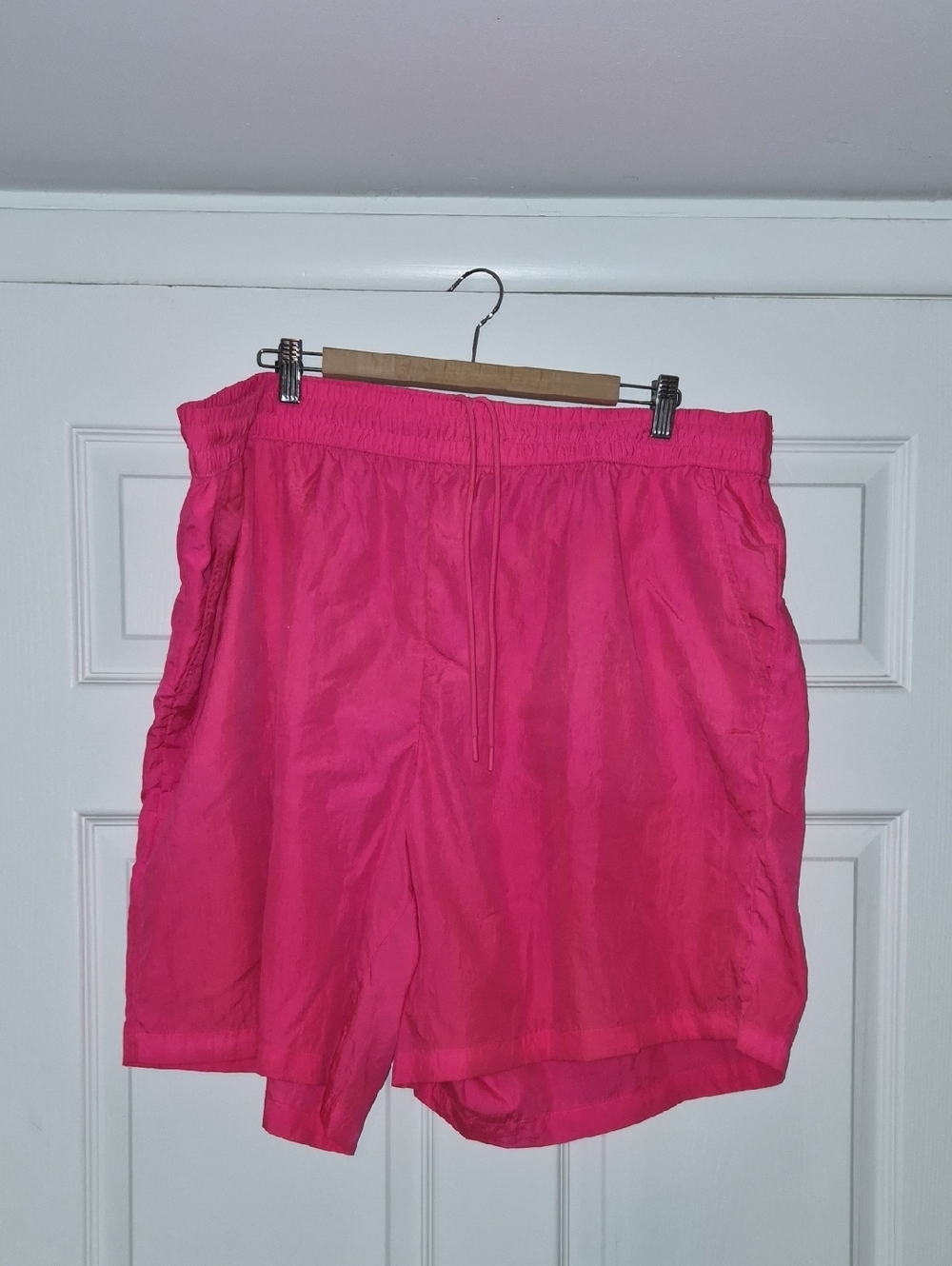 Women’s Bright Pink Elastic-Waist Drawstring Bermudas